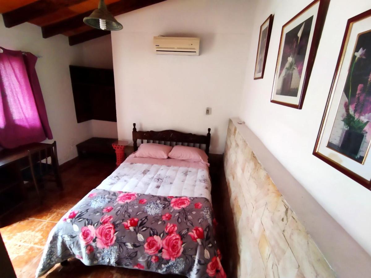 Hotel La Aparesida Areguá Zewnętrze zdjęcie