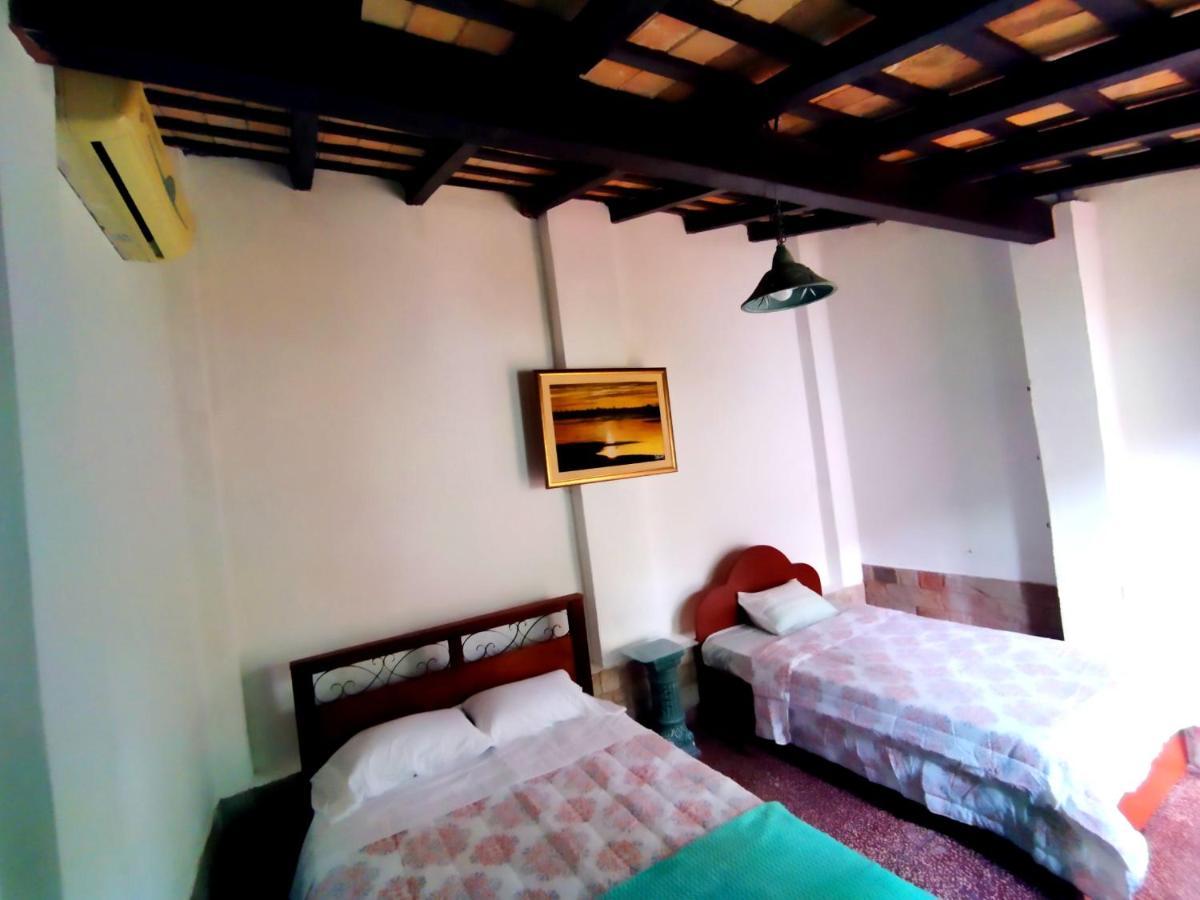 Hotel La Aparesida Areguá Zewnętrze zdjęcie